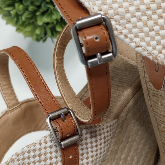 LUCKY BRAND PLATFORM - Picture 9 of 15